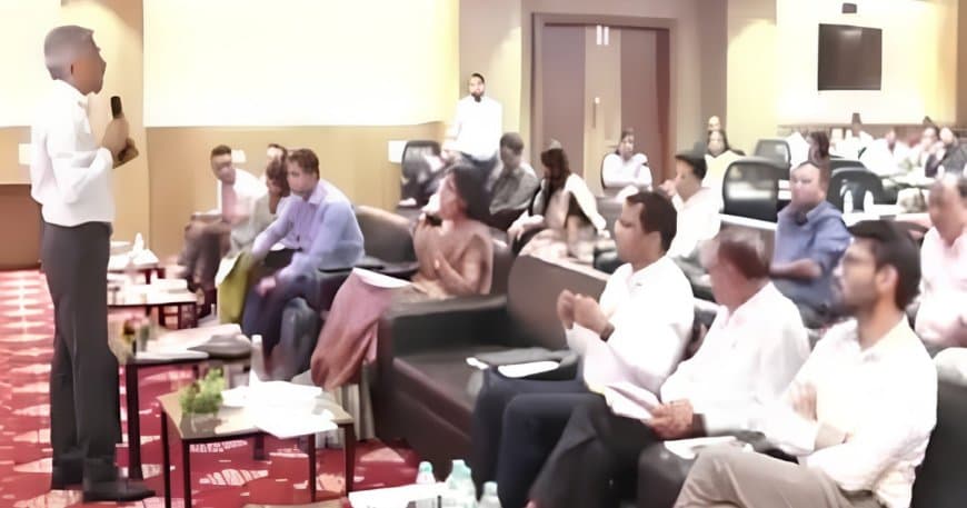 MP Municipal Bodies Scam: ₹5 का फिनाइल ₹33,500 में और ₹306 की LED ₹11,800 में! MP Municipal Bodies Scam: ₹5 का फिनाइल ₹33,500 में और ₹306 की LED ₹11,800 में!