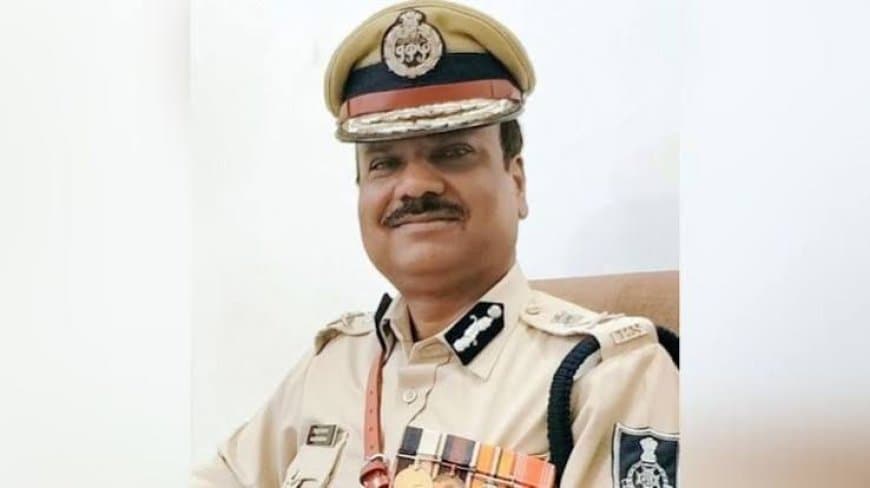 30 नवंबर को ही रिटायर होंगे डीजीपी कैलाश मकवाणा, गृह विभाग ने जारी किया आदेश | नए DGP की रेस तेज 30 नवंबर को ही रिटायर होंगे डीजीपी कैलाश मकवाणा, गृह विभाग ने जारी किया आदेश | नए DGP की रेस तेज